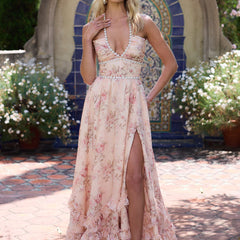 Alexa™ | The Scarlette Dress in Peach Tapestry