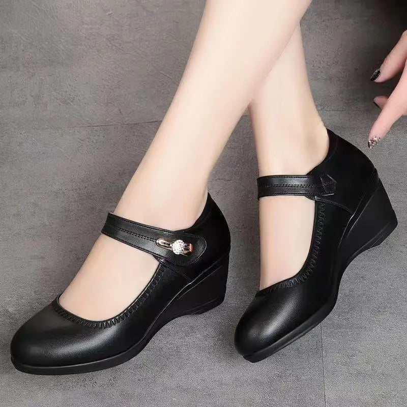 Lydia – Elegant Mid-Heel Comfort Shoes.