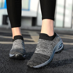PREMIUM SNEAKERS WITH ARCH SUPPORT