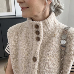 INGRID – COZY KNIT SLEEVELESS CARDIGAN