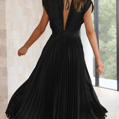 Maria™ | Elegant Pleated Maxi Dress