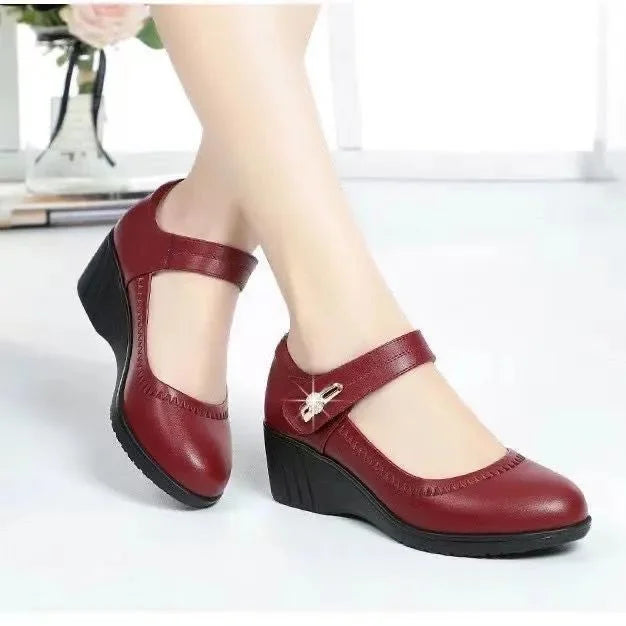Lydia – Elegant Mid-Heel Comfort Shoes.
